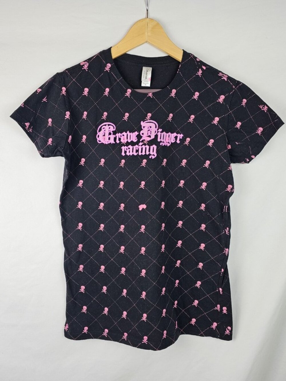 Grave Digger Racing Juniors Shirt Size XL Black Pink Skulls Short Sleeve T-Shirt